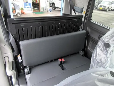 Suzuki Spacia Base