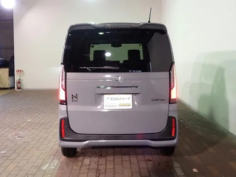 Honda N-BOX Custom