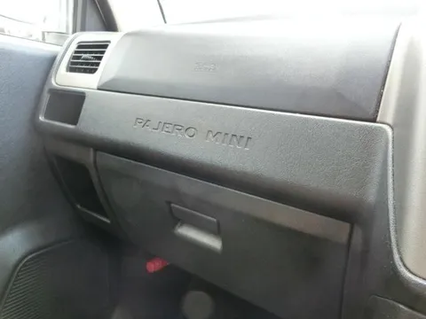 Mitsubishi Pajero Mini