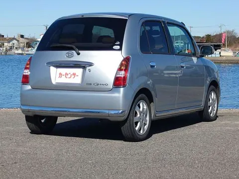 Daihatsu Mira Gino