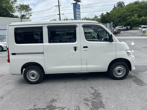 Toyota TownAce Van