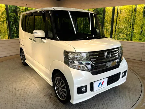 Honda N-BOX Custom