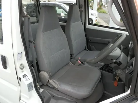 Mitsubishi Minicab Van