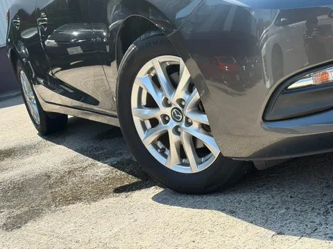 Mazda Axela Sport