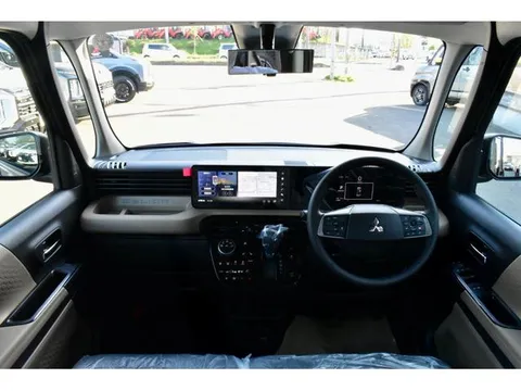 Mitsubishi Delica Mini