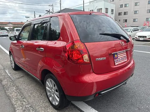 Mazda Verisa