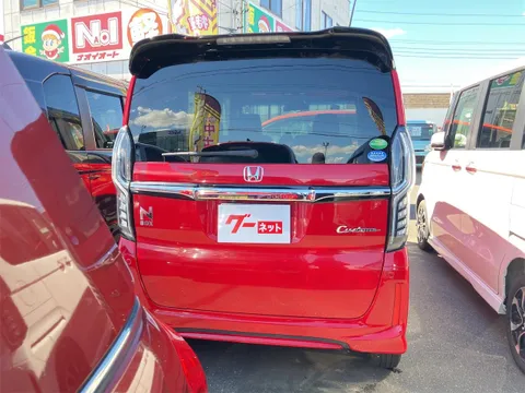 Honda N-BOX Custom