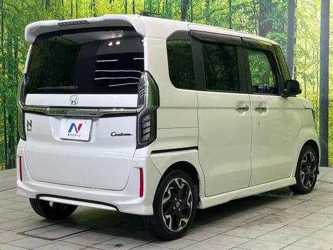 Honda N-BOX Custom
