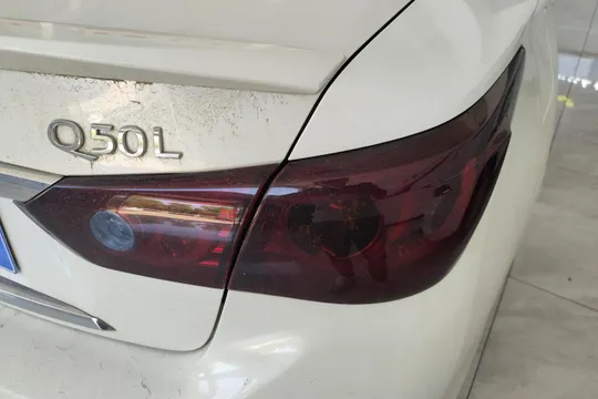 Infiniti Q50L