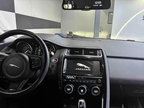 Jaguar E-Pace