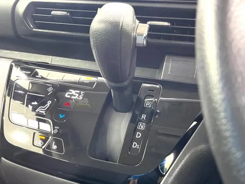 Mitsubishi eK X Space