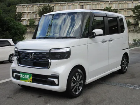 Honda N-BOX Custom