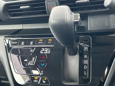 Mitsubishi eK X Space