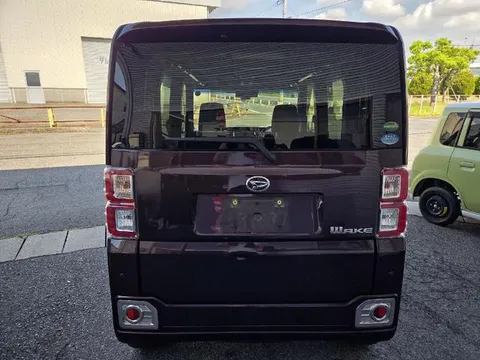 Daihatsu Wake