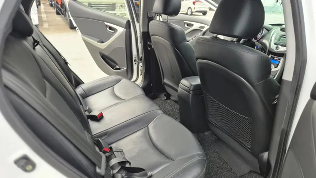 Hyundai Elantra (Avante)