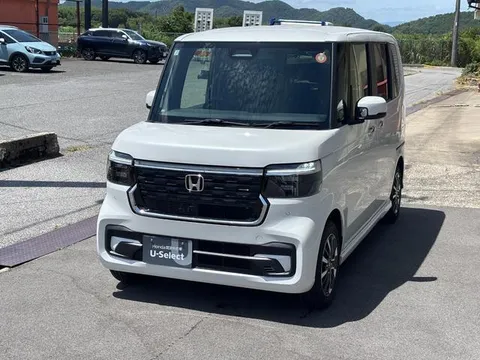 Honda N-BOX Custom