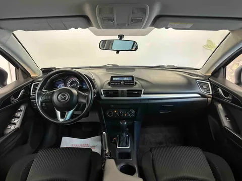 Mazda Mazda 3