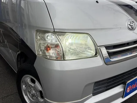 Toyota TownAce Van