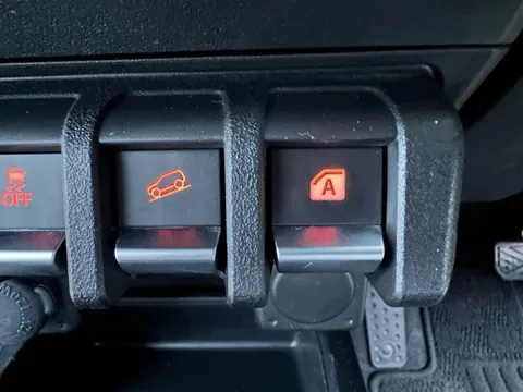 Suzuki Jimny Sierra