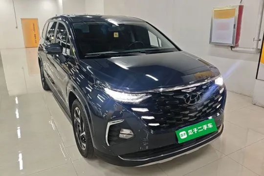 Hyundai Custo