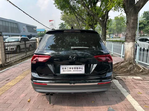 Volkswagen Tiguan L