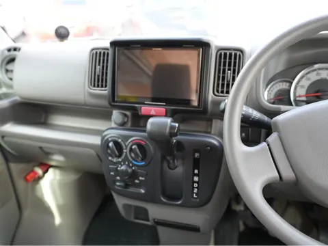 Mitsubishi Minicab Van