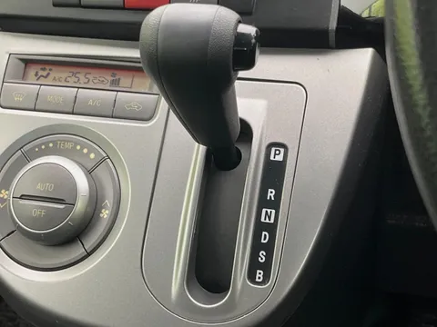 Daihatsu Mira Custom