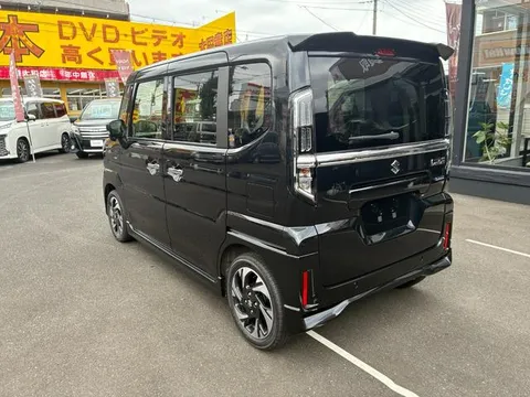 Suzuki Spacia Custom