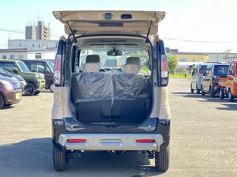 Mitsubishi Delica Mini