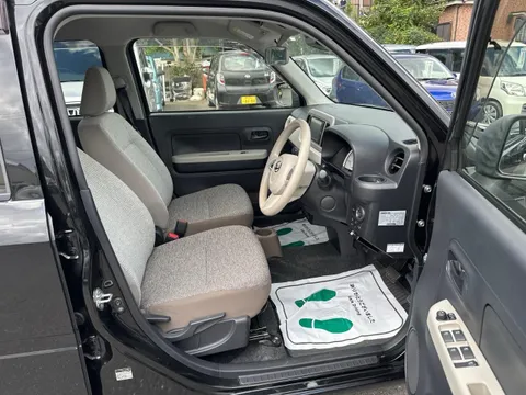 Daihatsu Mira Tocot