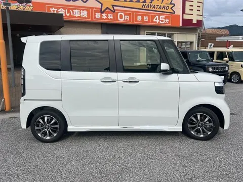 Honda N-BOX Custom