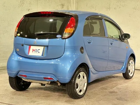 Mitsubishi I