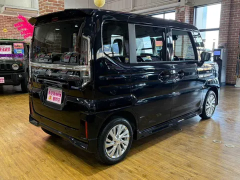 Suzuki Spacia Custom