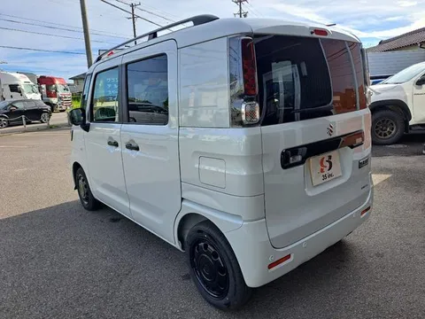 Suzuki Spacia Base