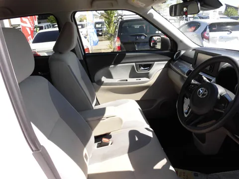 Toyota Pixis Joy