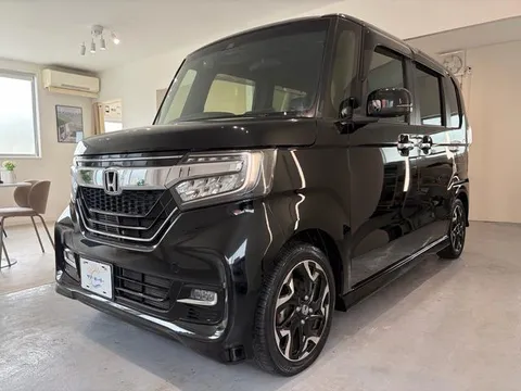 Honda N-BOX Custom