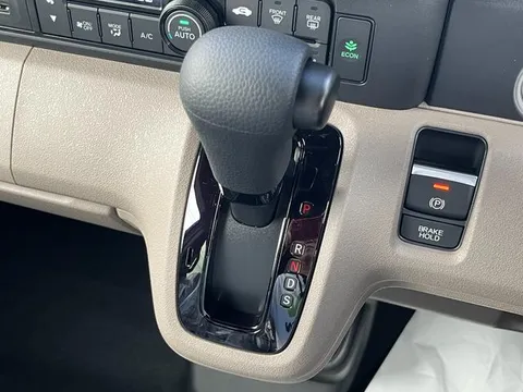 Honda N-BOX Joy