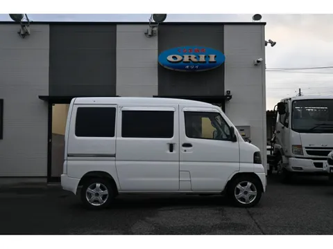 Mitsubishi Minicab Van