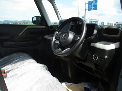 Suzuki Spacia