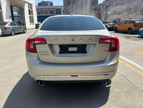 Volvo S60