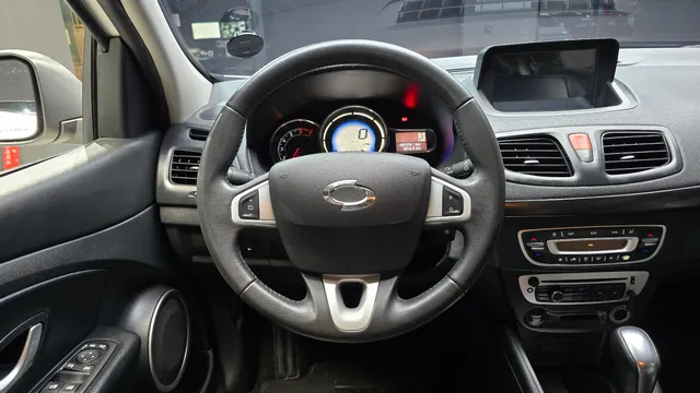 Renault SM3