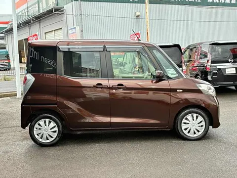 Nissan Dayz Roox