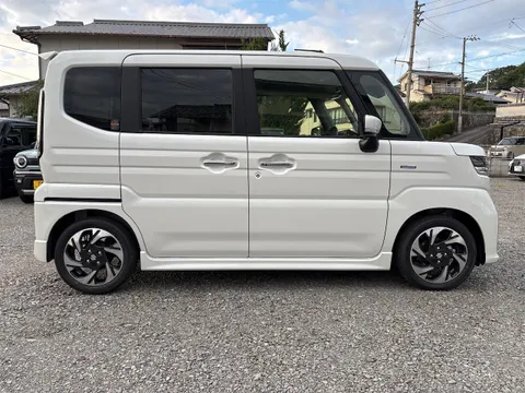 Suzuki Spacia Custom