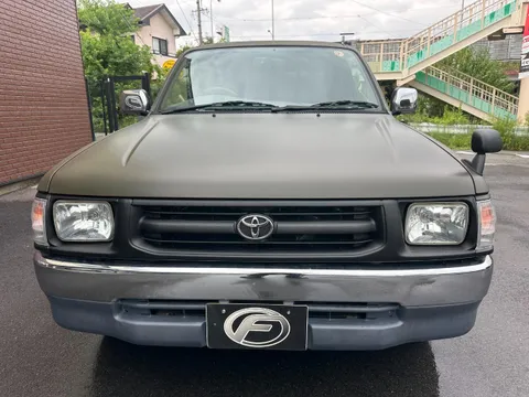 Toyota Hilux Sports Pick Up