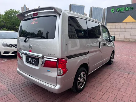 Nissan NV200