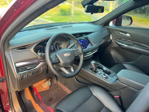 Cadillac XT4