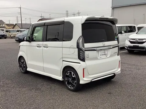 Honda N-BOX Custom