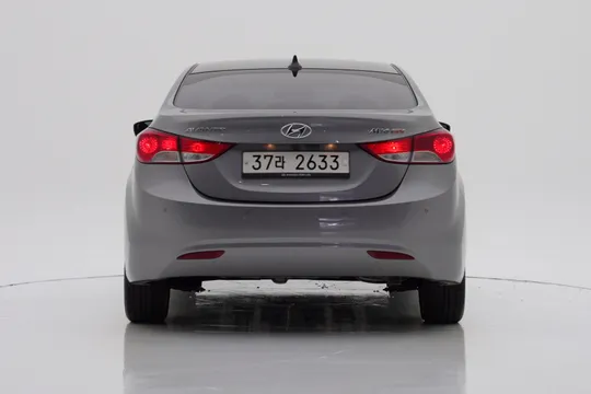 Hyundai Elantra (Avante)