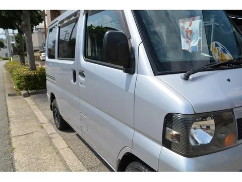 Nissan Clipper Van