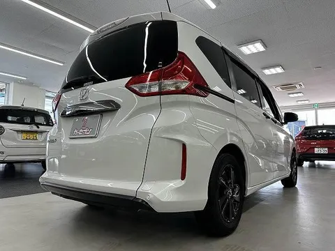 Honda Freed Plus